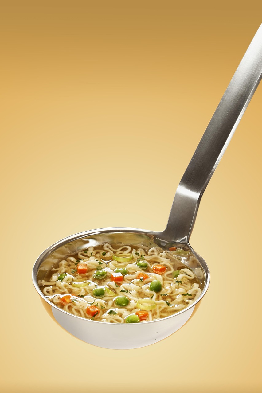 大连兴工街星际之旅美食城，探索美食与科技的完美融合