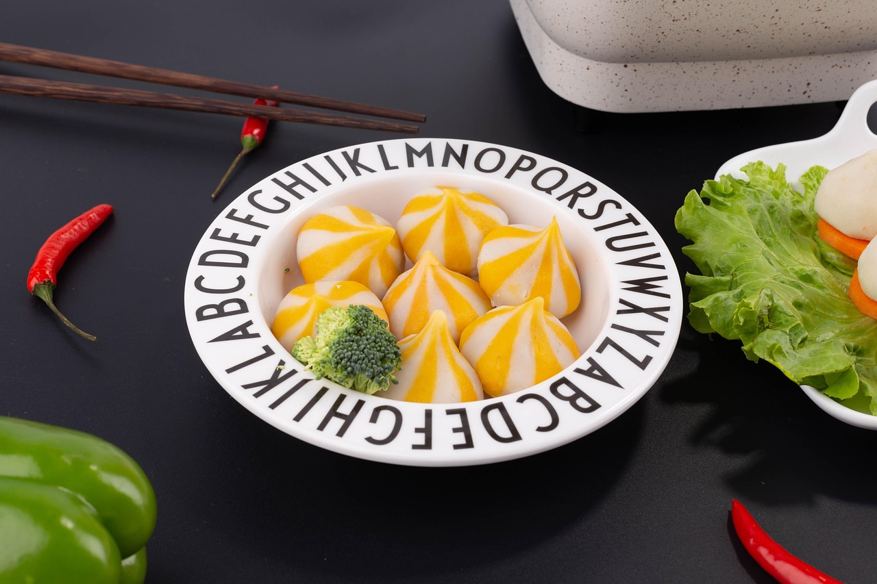 探索宜宾：网红美食与火锅文化的深度之旅