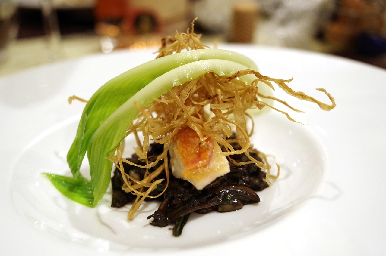 乌节路美食打卡，一场味蕾的奢华之旅