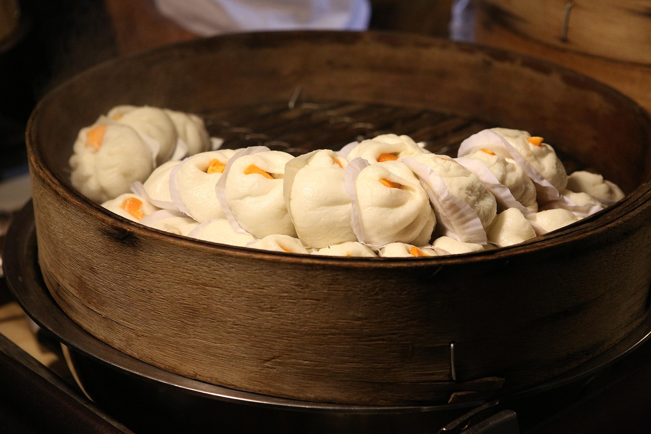 曼谷街头美食推荐，探索泰国首都的味蕾之旅